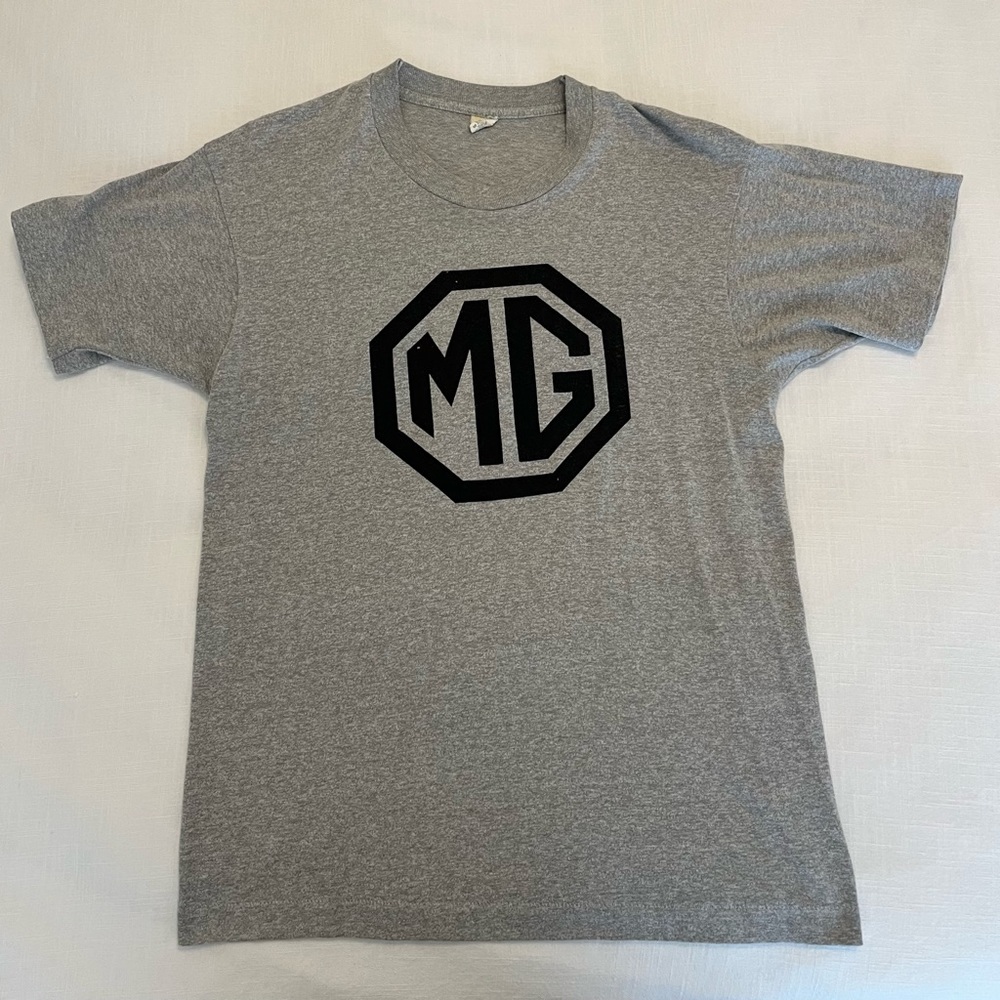 Mens L Vintage British MG automobiles gray T shirt